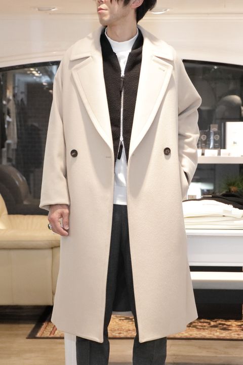"Hevo&giabsarchivio x DUVETICA"を使用したモードレイヤードコーデ