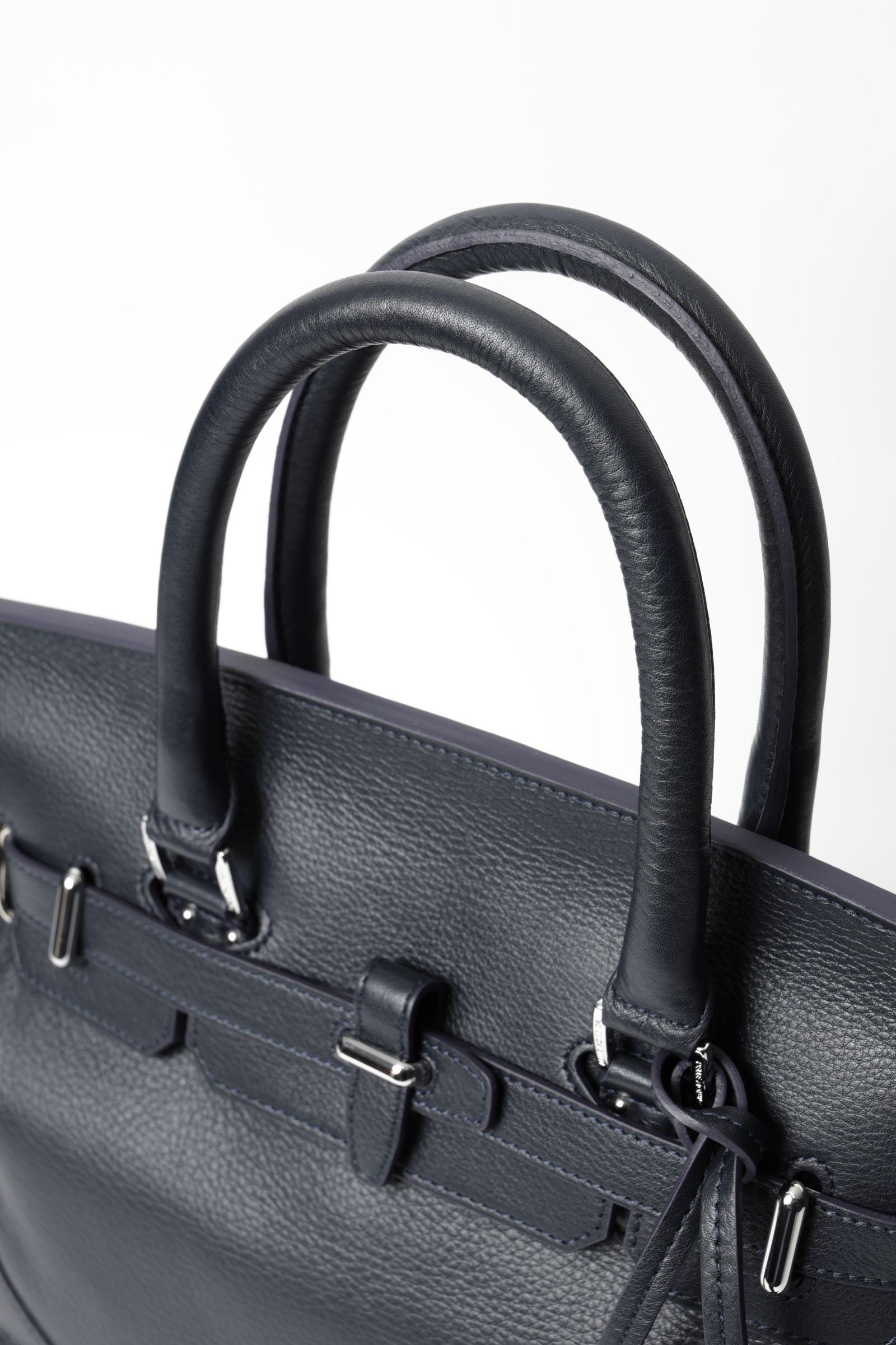 Maiden Voyageシリーズ メイデン ヴォヤージュ ミニ フラップボストンバッグ / ネイビー