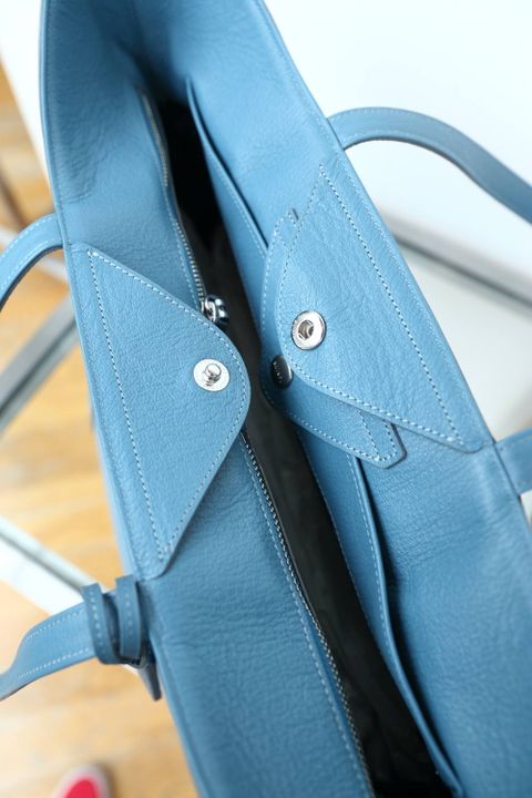 17シリーズ インサートクロス レザー トートバッグ