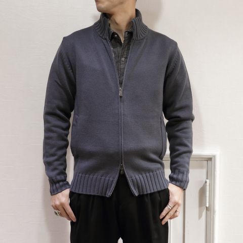 "FILIPPO DE LAURENTIIS"を使用したドレカジニットコーデ