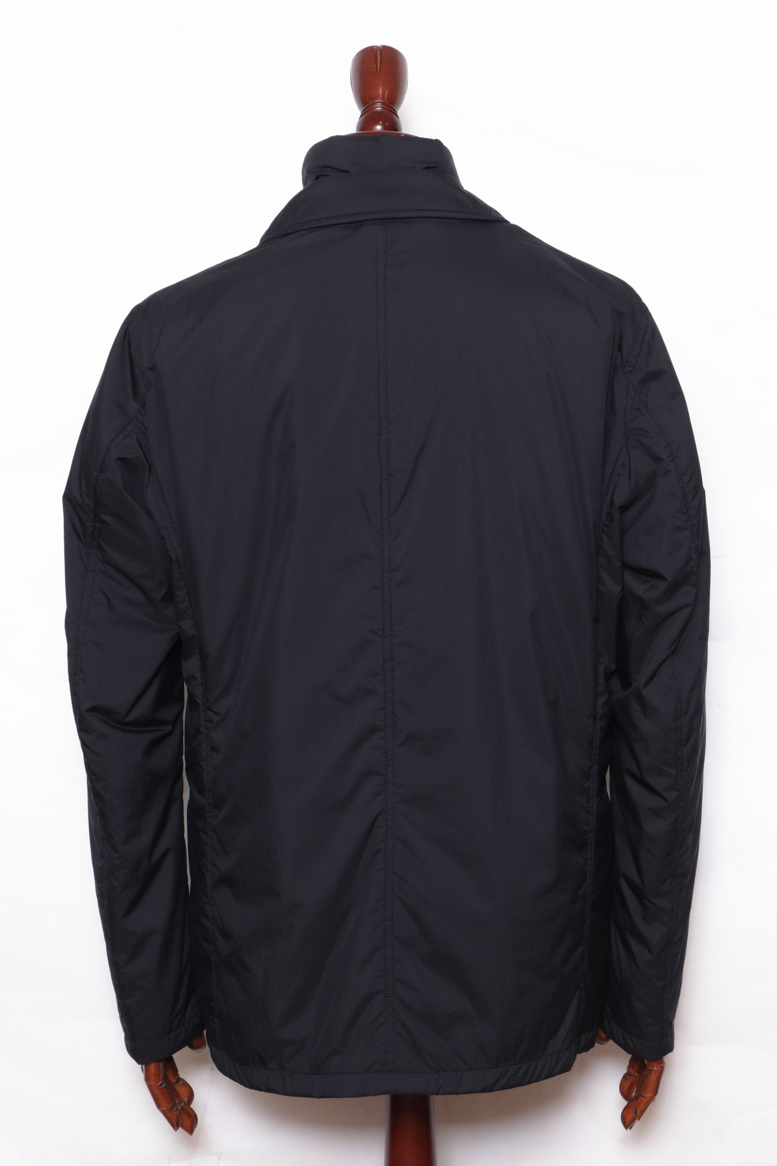 GA000168U ウォーターレペレント 撥水ストレッチナイロン ライトダウン 2B ジャケット / ブラック 9300