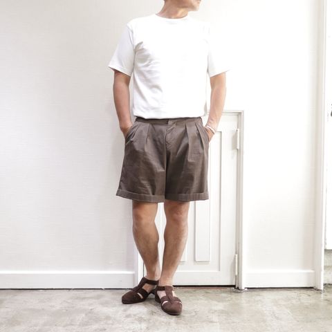 FILIPPO DE LAURENTIISリネンシルク ニットカーディガン を使用したリゾートスタイル