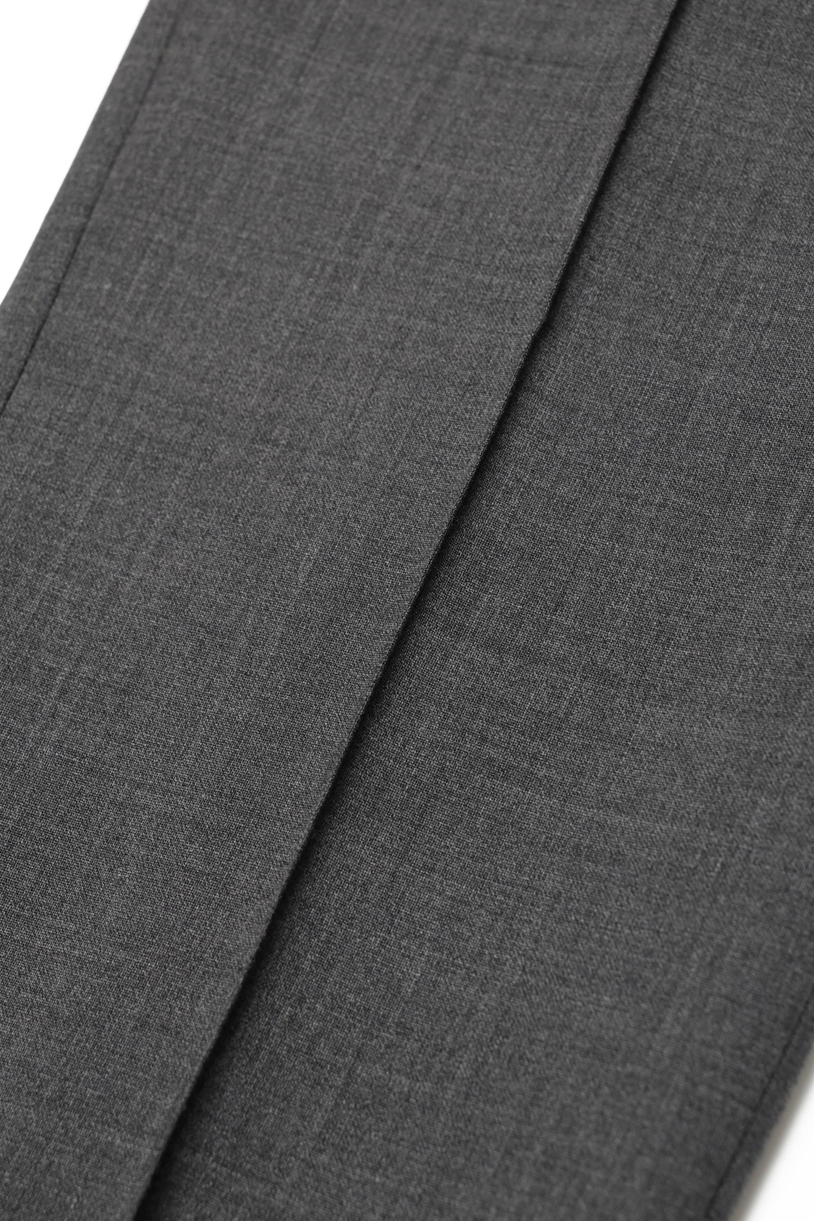 サイズ52まで【干場義雅氏 別注モデル】H DUE 永久クリース ストレッチウール パンツ / チャコールグレー