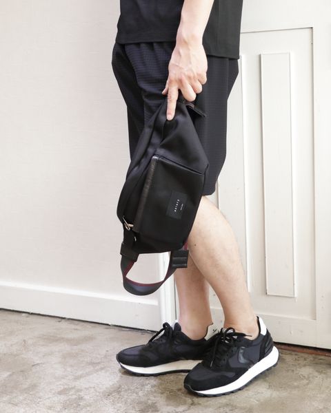 P.M,D,S, ストレッチジャージ ショートパンツを使用したオールブラック スポラグコーデ