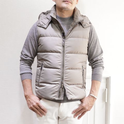 "ムーレー"ダウンベストを使用したワントーンスタイル