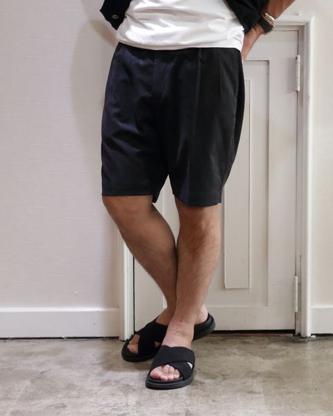 COLONY CLOTHING ウルトラスエード ショーツ使用したブラックコーデ