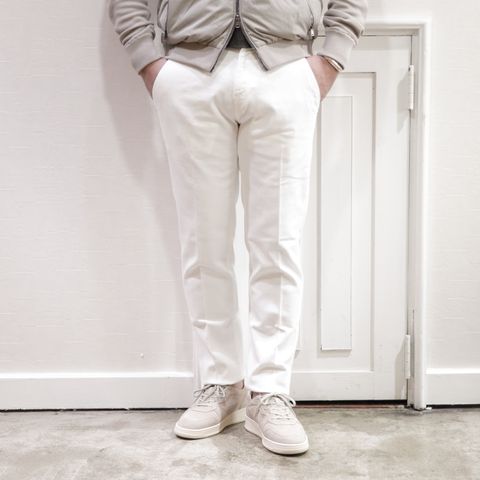 "HERNO"ハイブリッドブルゾンを使用したミルクティーカラーコーデ