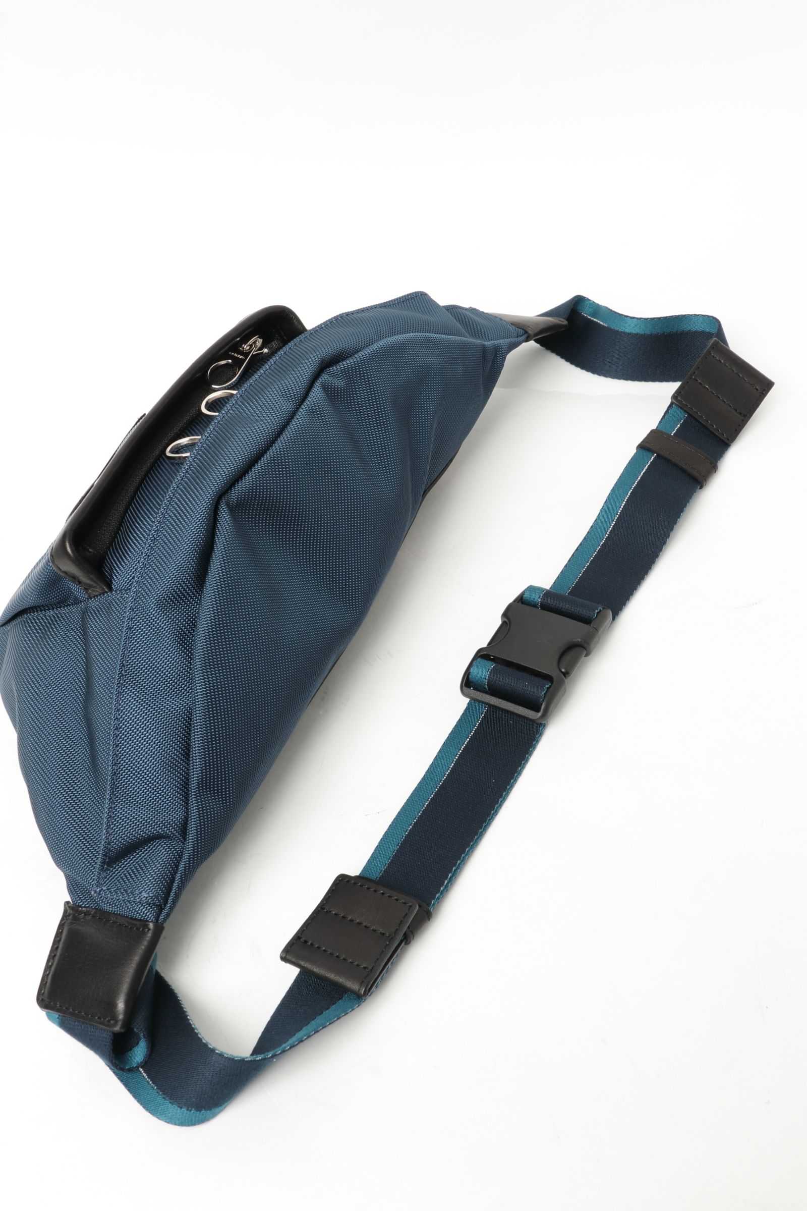 70-07000 Cordura Twill 1680D コーデュラナイロン ボディバッグ / ネイビー