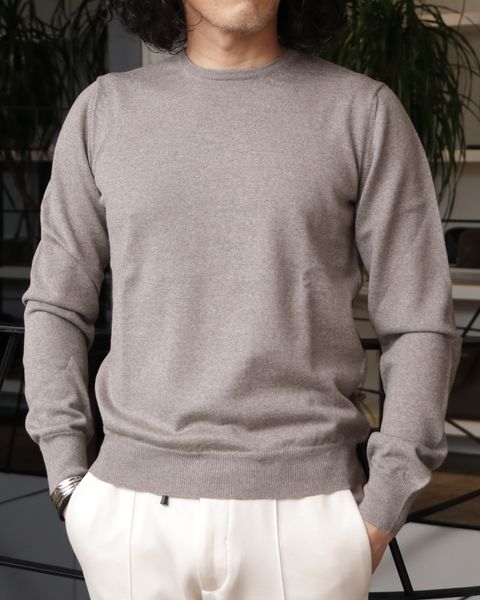 HERNO ダウンジャケットを使用した柔らかく、クリーンに。都会が似合う冬の装い