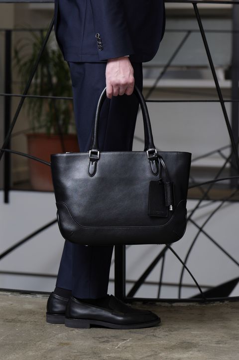 ネイビーで整える、軽やかセレモニースタイル