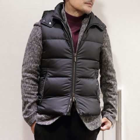 "MooRER"ダウンベストFIRE-WKを使用したジャッカエジレスタイル