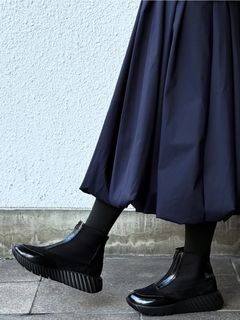 EFLUVIO レザー ウエッジ ジップアップ ショートブーツ ヒール5.0 / ブラック