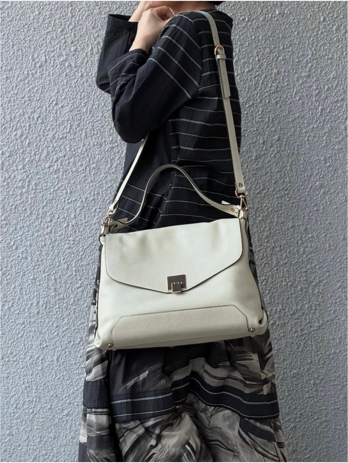 CA218 レザー シュリンク  2WAY ワンハンドル ショルダーバッグ / アイボリー