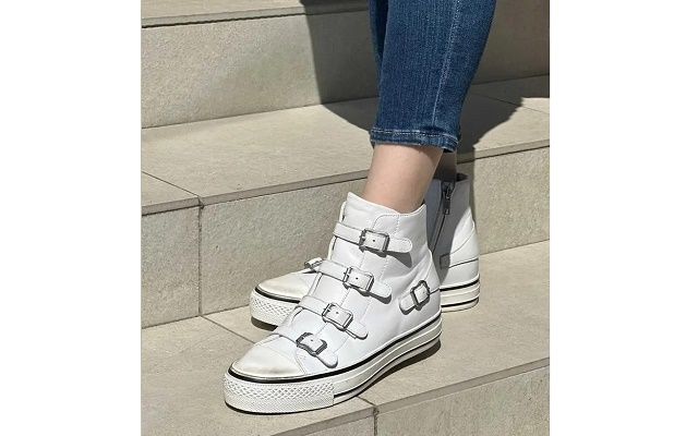 おすすめスニーカーのご紹介