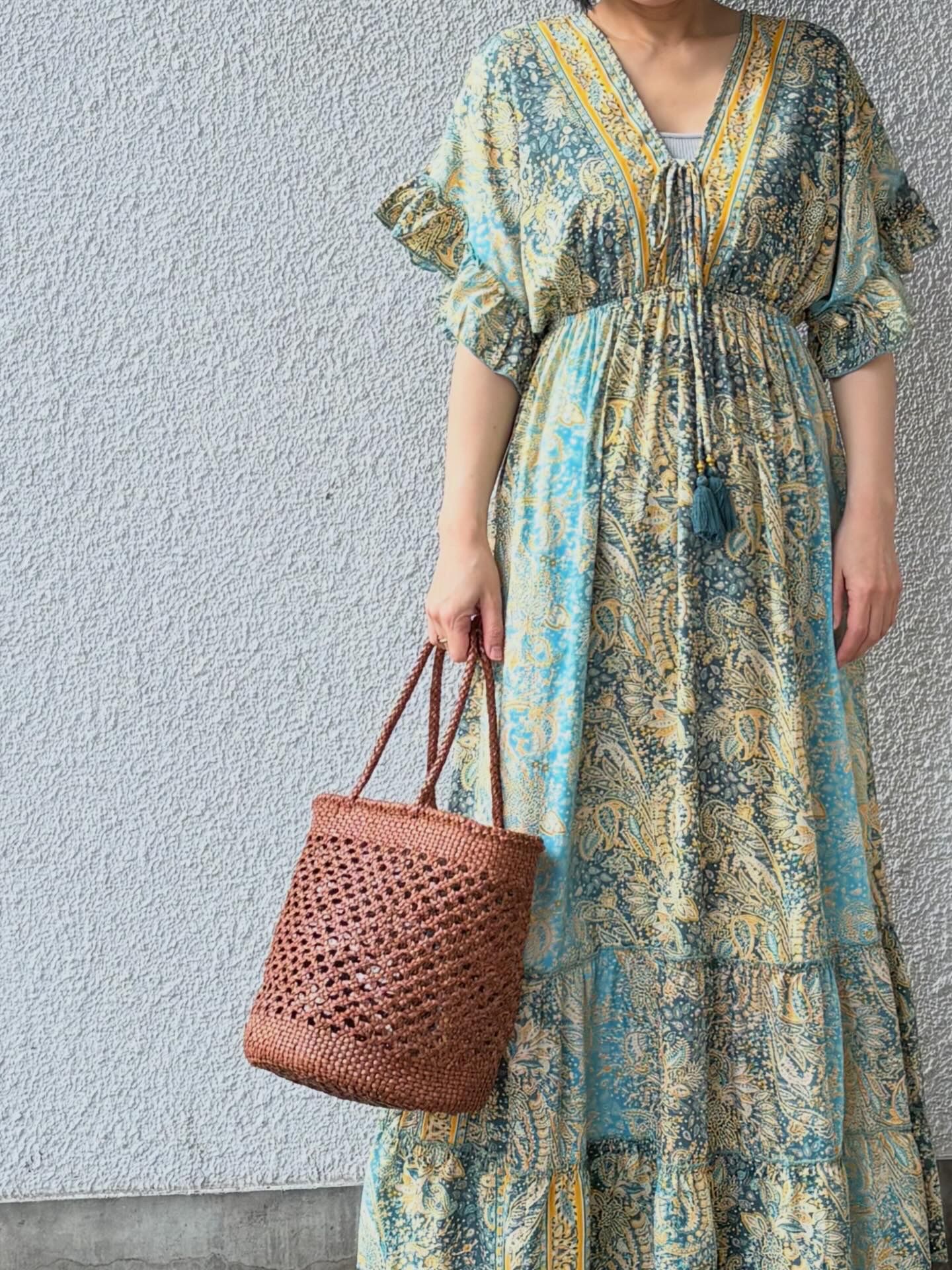 8863 ROUND BUCKET (XXL WEAVE) doragon イントレチャート レザー メッシュバッグ / タン