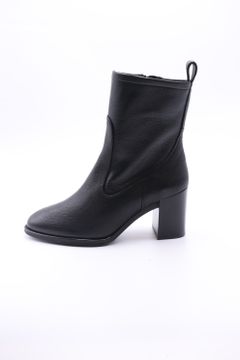 UNTIL レザー ショートブーツ ヒール7.5 / ブラック