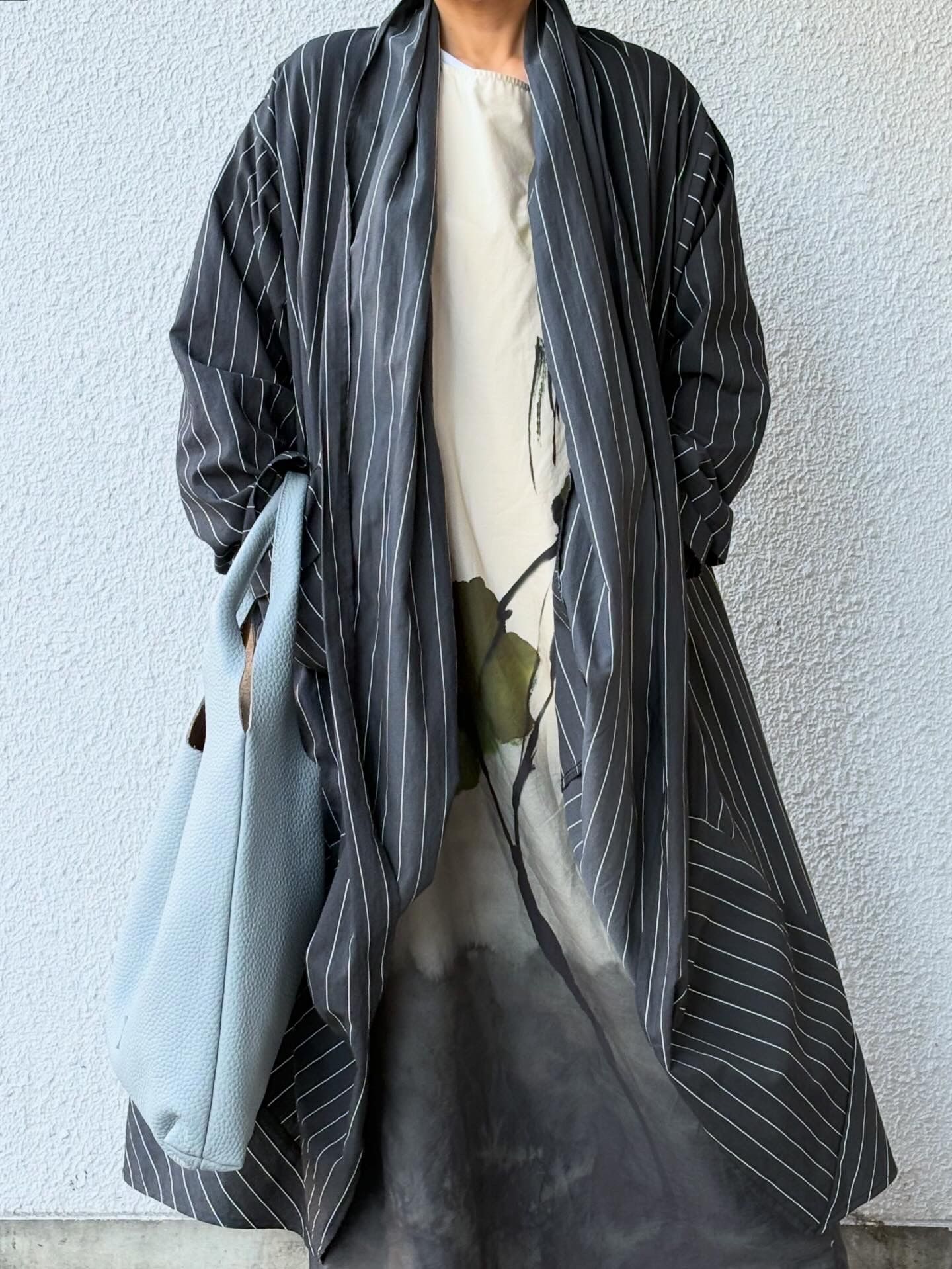 ADA シュリンク レザー トート バッグ / ライトブルー