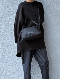 Y25924 レザー ナイロン ワンハンドル 2WAY ショルダー バッグ / ブラック