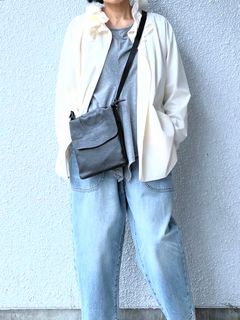 D24415 シュリンクレザー フラップ ショルダーバッグsmall / ブラック