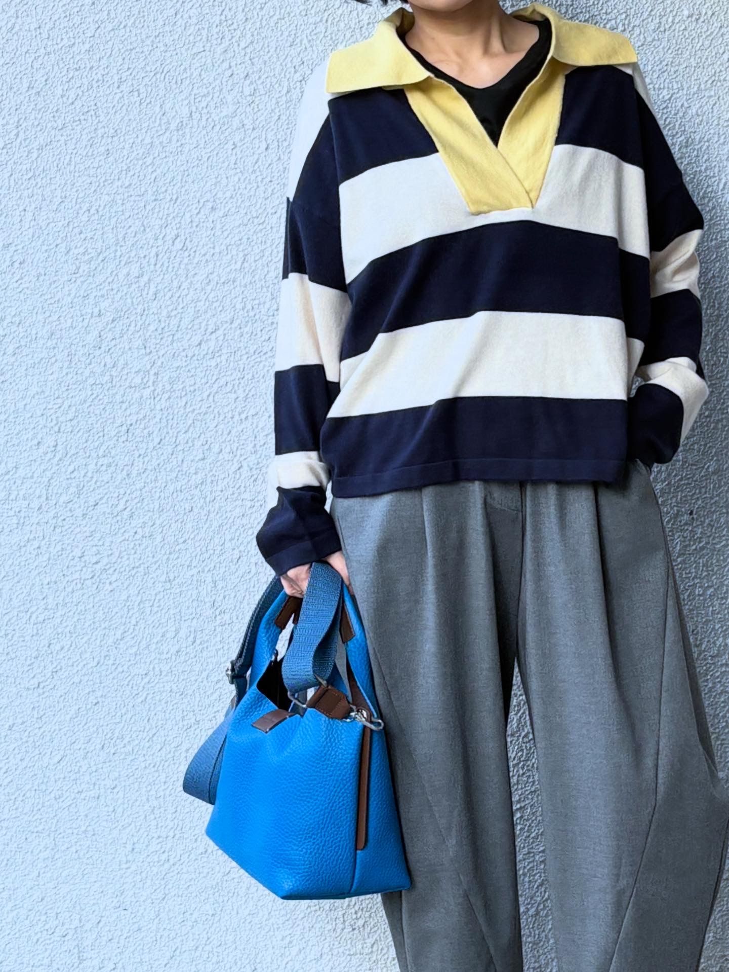 V25203a シュリンク レザー トート ショルダーバッグ / ブルー