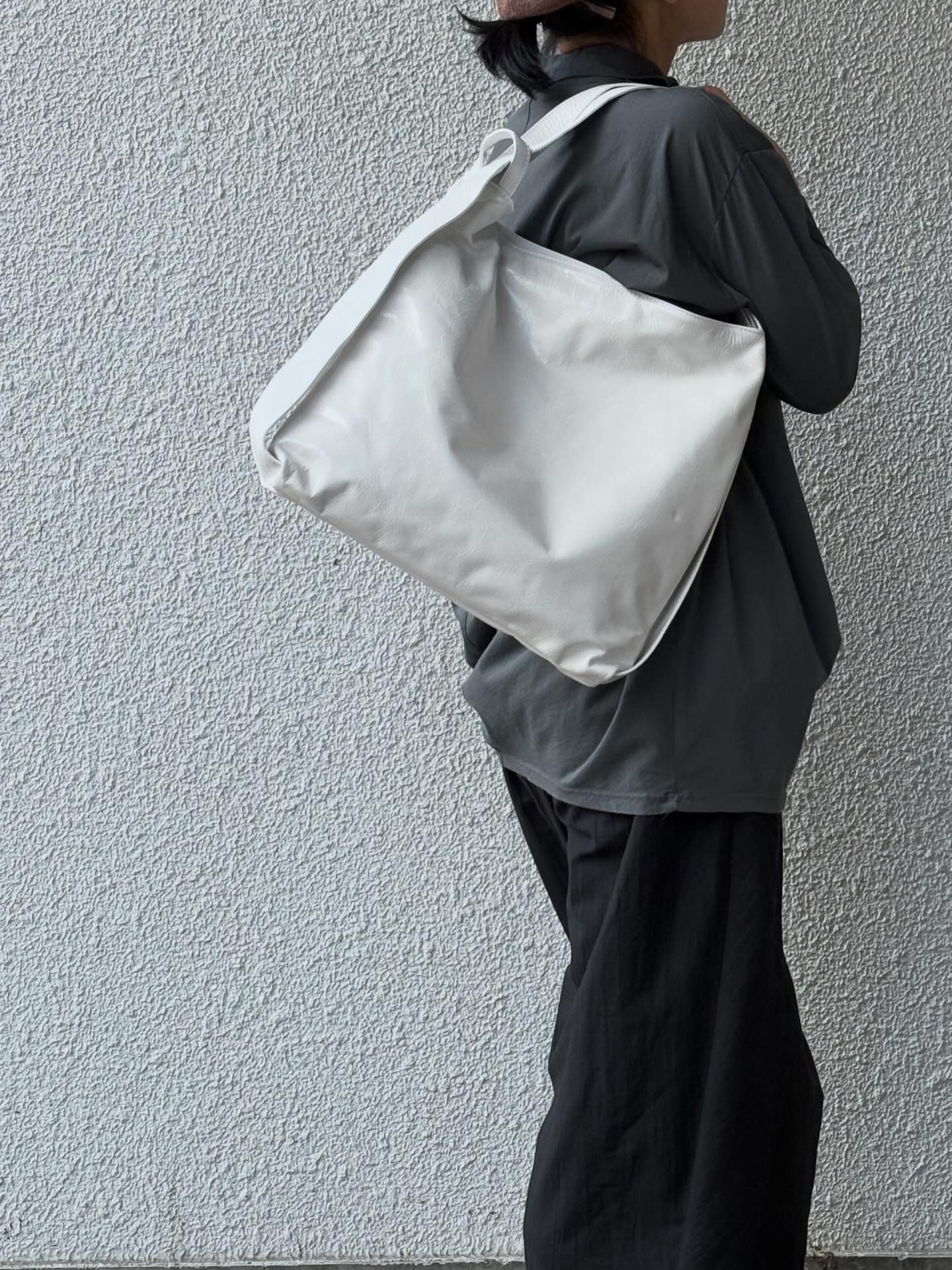 N0085 レザー ショルダー リュック 2WAYバッグ / ホワイト