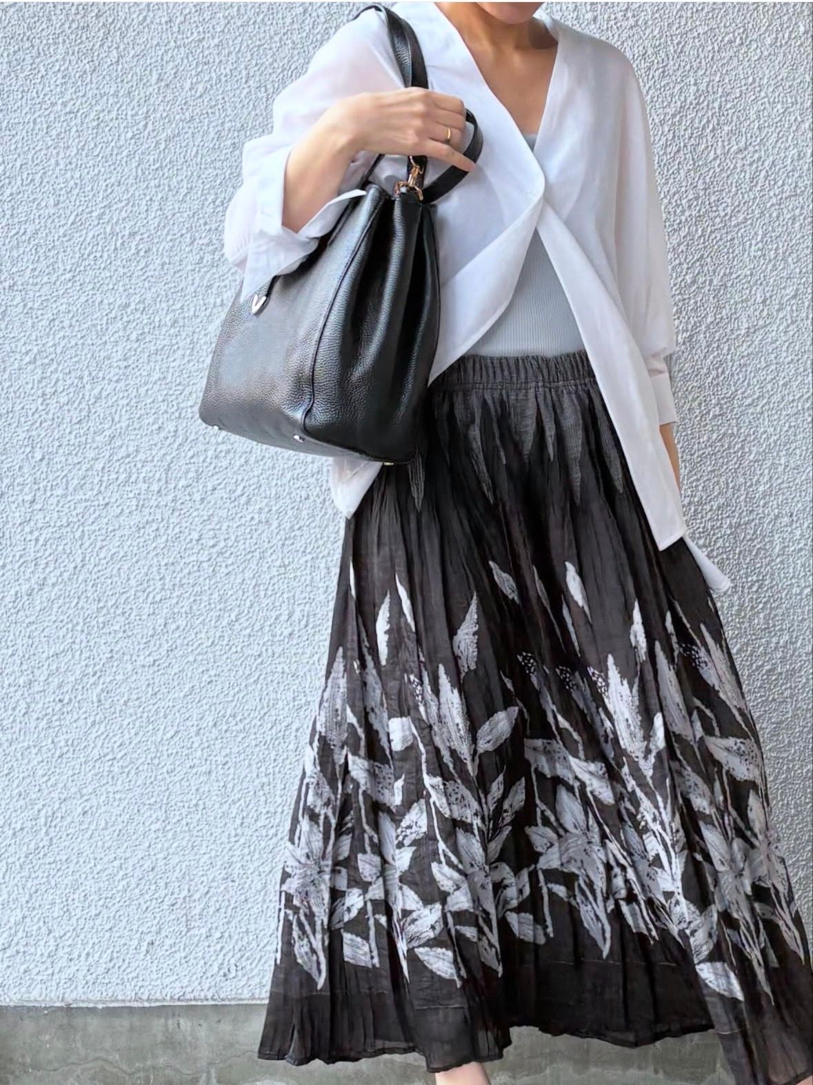 D25400 シュリンクレザー トートバッグ / ブラック