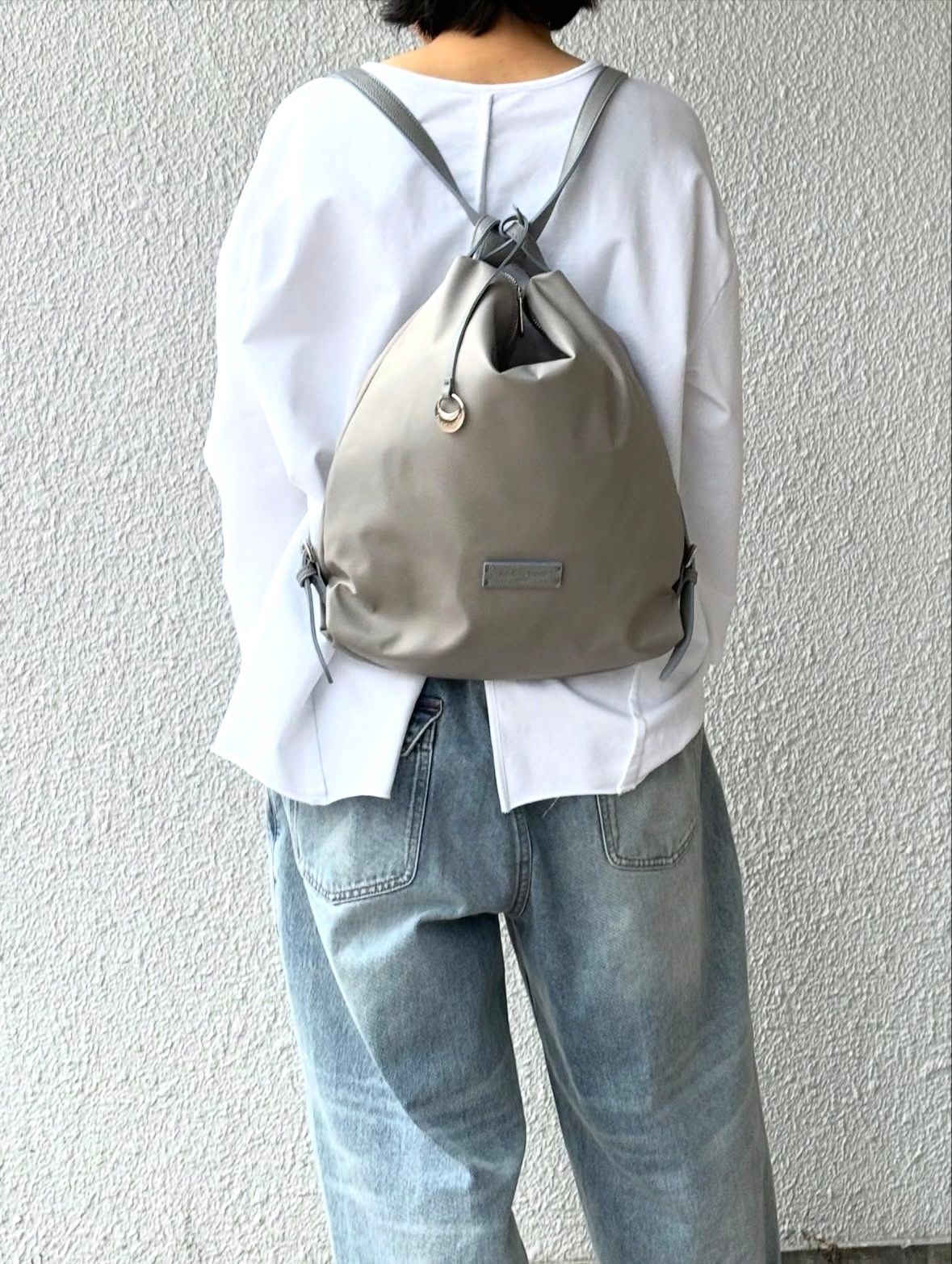 Y25923 レザー ナイロン ショルダー リュック 2WAYバッグ / グレー