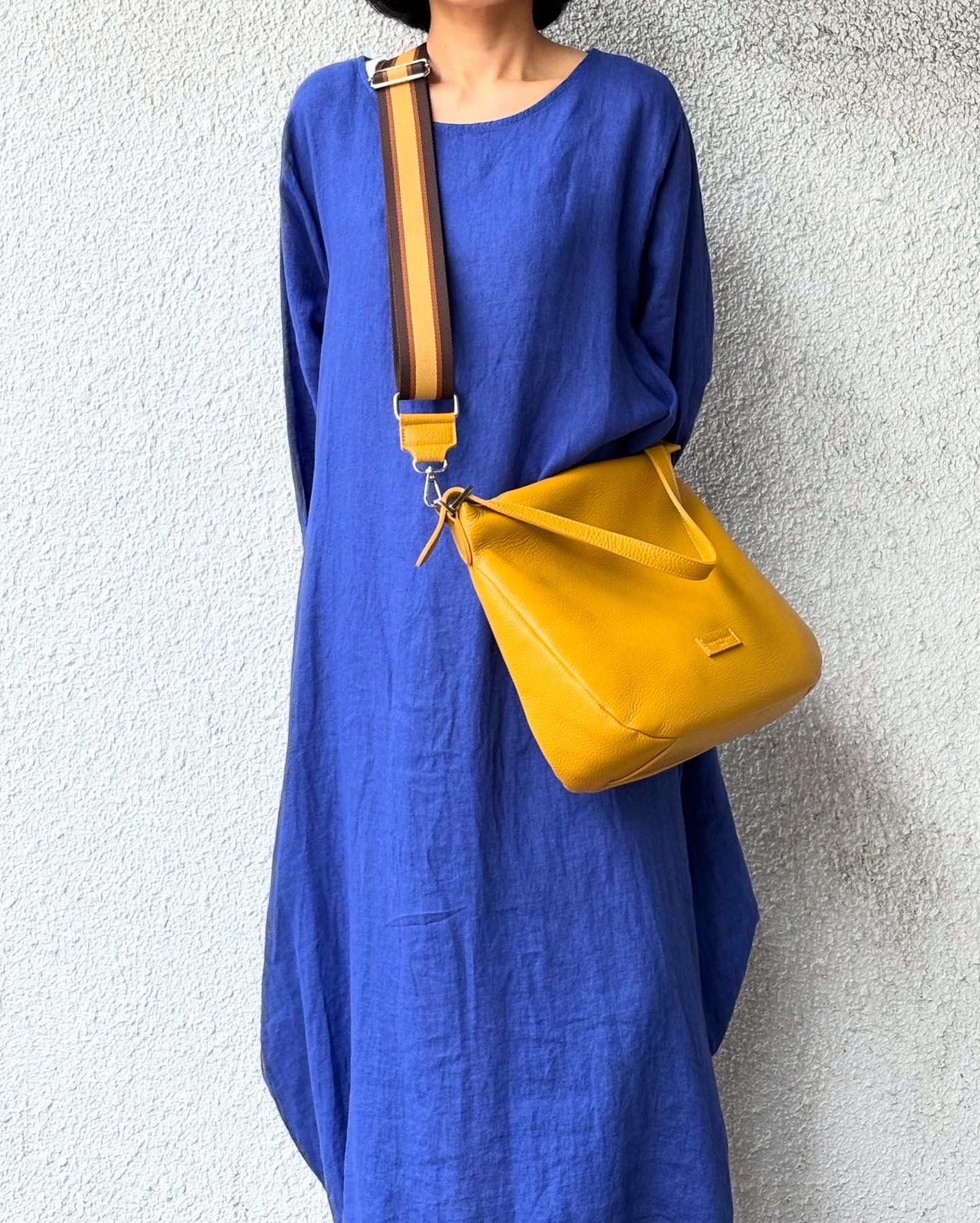Pelletteria Veneta - D23024 シュリンク レザー ワンハンドル