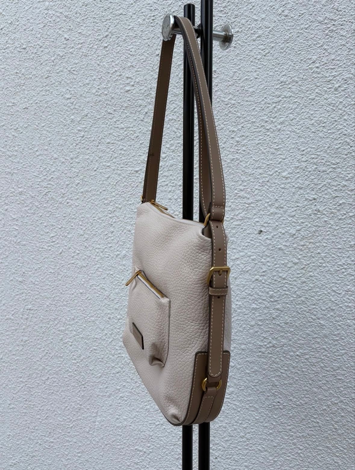 V25514 レザー ショルダー リュック 2WAYバッグ / ベージュ