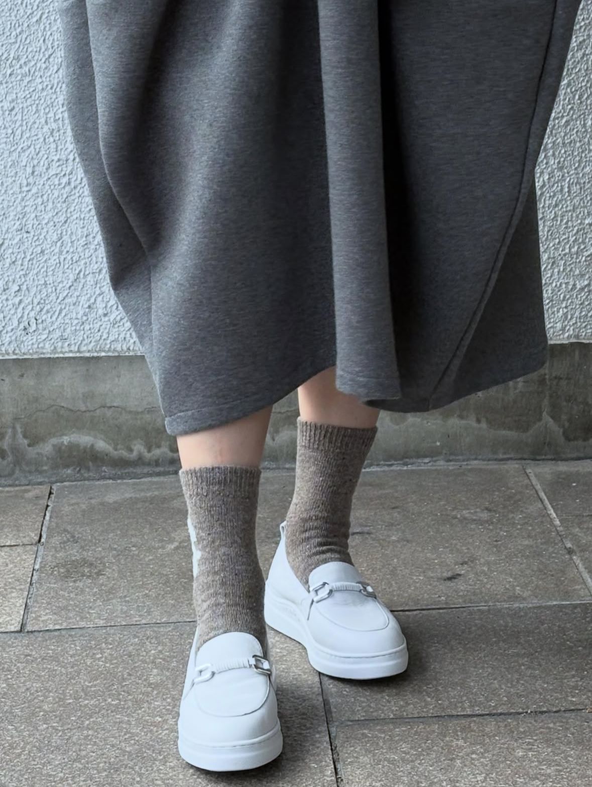 FORMAL レザー スリッポン ローファースニーカー 厚底 ヒール4.0 / ホワイト