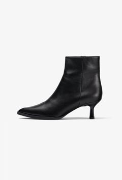 LOMAS スムース レザー ショートブーツ ヒール5.5 / ブラック