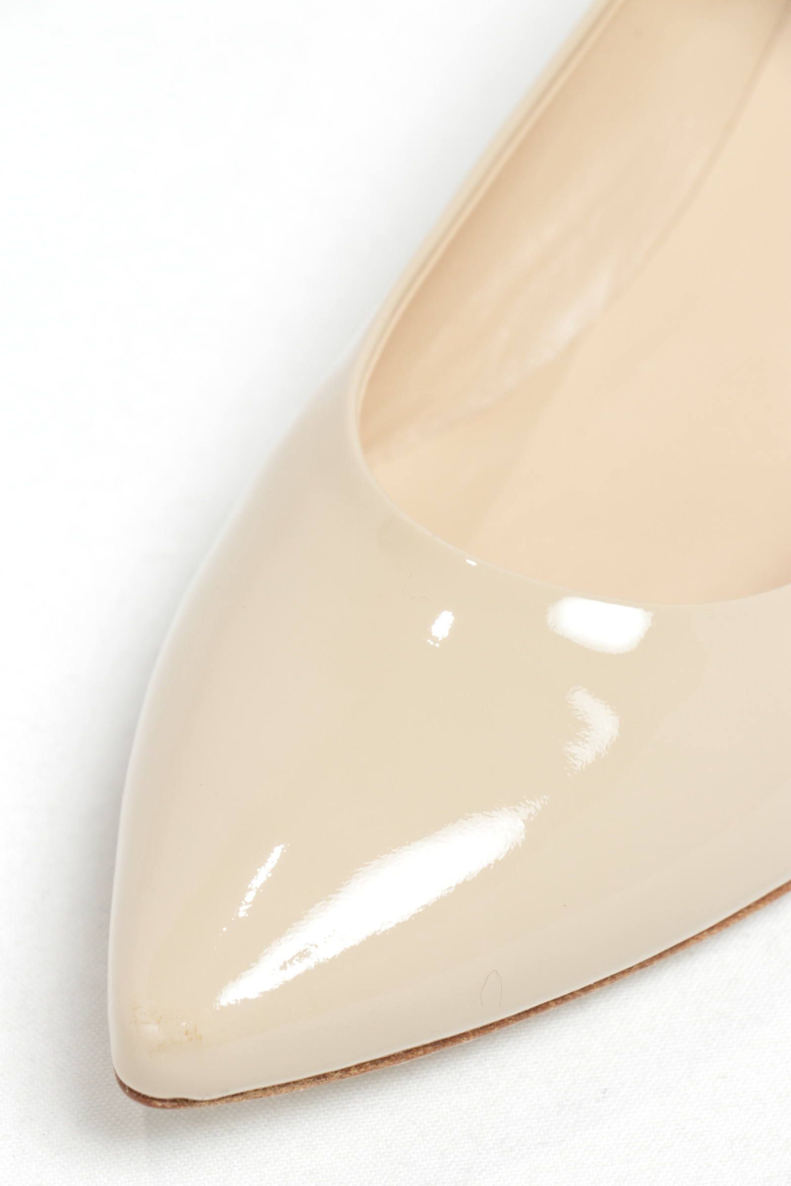 FA1719 パテント レザー ポインテッドトゥ ローヒール パンプス ヒール1.8 / ベージュ
