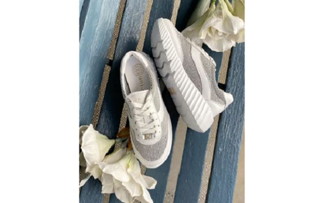 おすすめスニーカーのご紹介