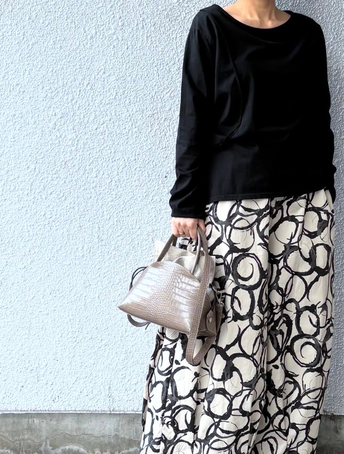 ST23041 スモール ハーフムーン レザー クロコ型押し 2way ハンドバッグ / トープ