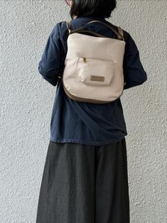 V25514 レザー ショルダー リュック 2WAYバッグ / ベージュ