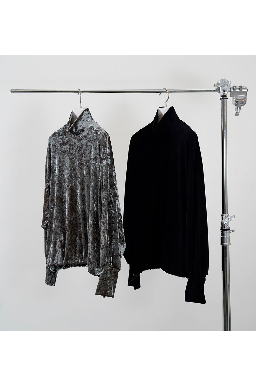 HATRA - 【24AW】Lunar Velour Moc Top [black] - ルナーベロア