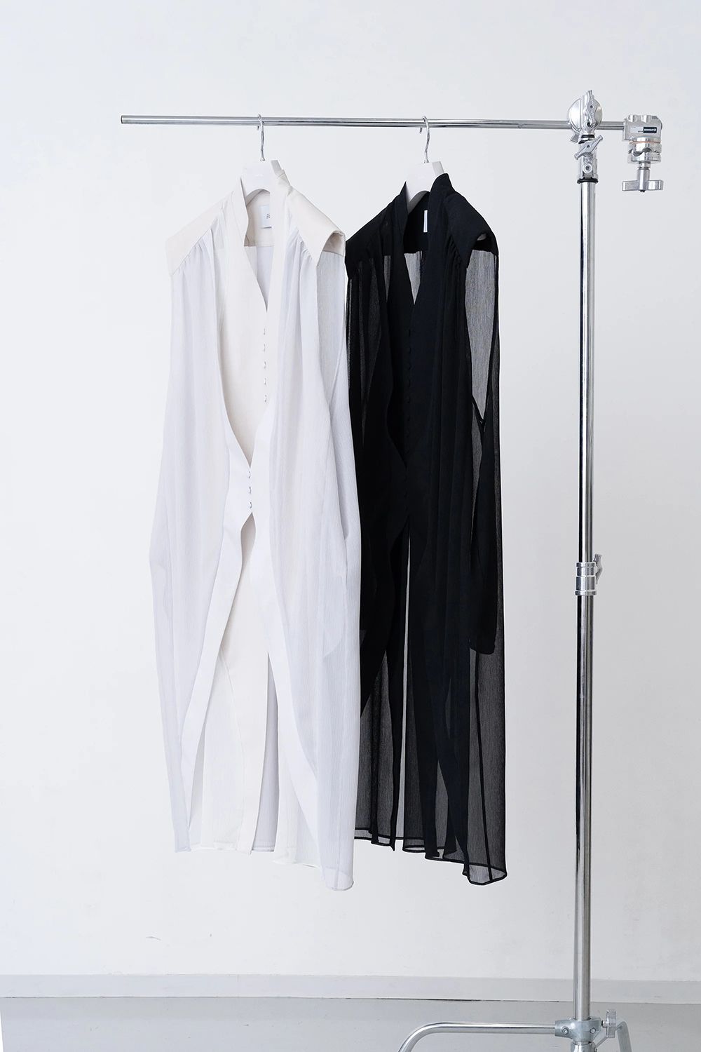 【26AW / 予約受付中】Winker Sheer Gown [black] - ウィンカーシアーガウン [ブラック] / FW26RO02