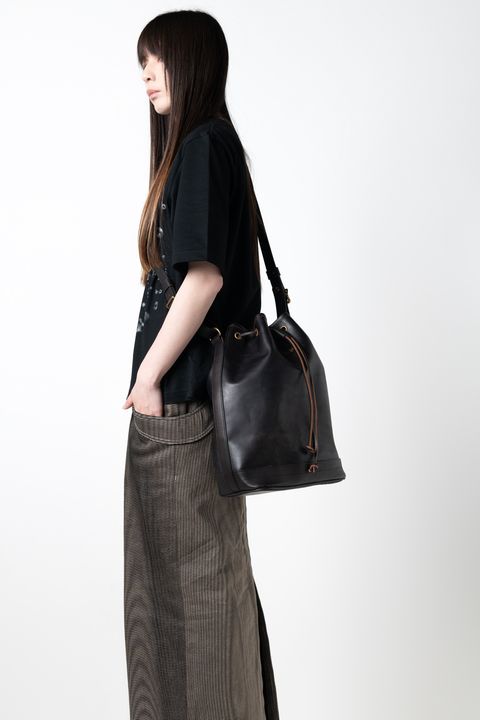 【ラスト1点 / 26SS】LEATHER WANDER PURSE BAG [BLACK] / レザーショルダーバッグ [ブラック]
