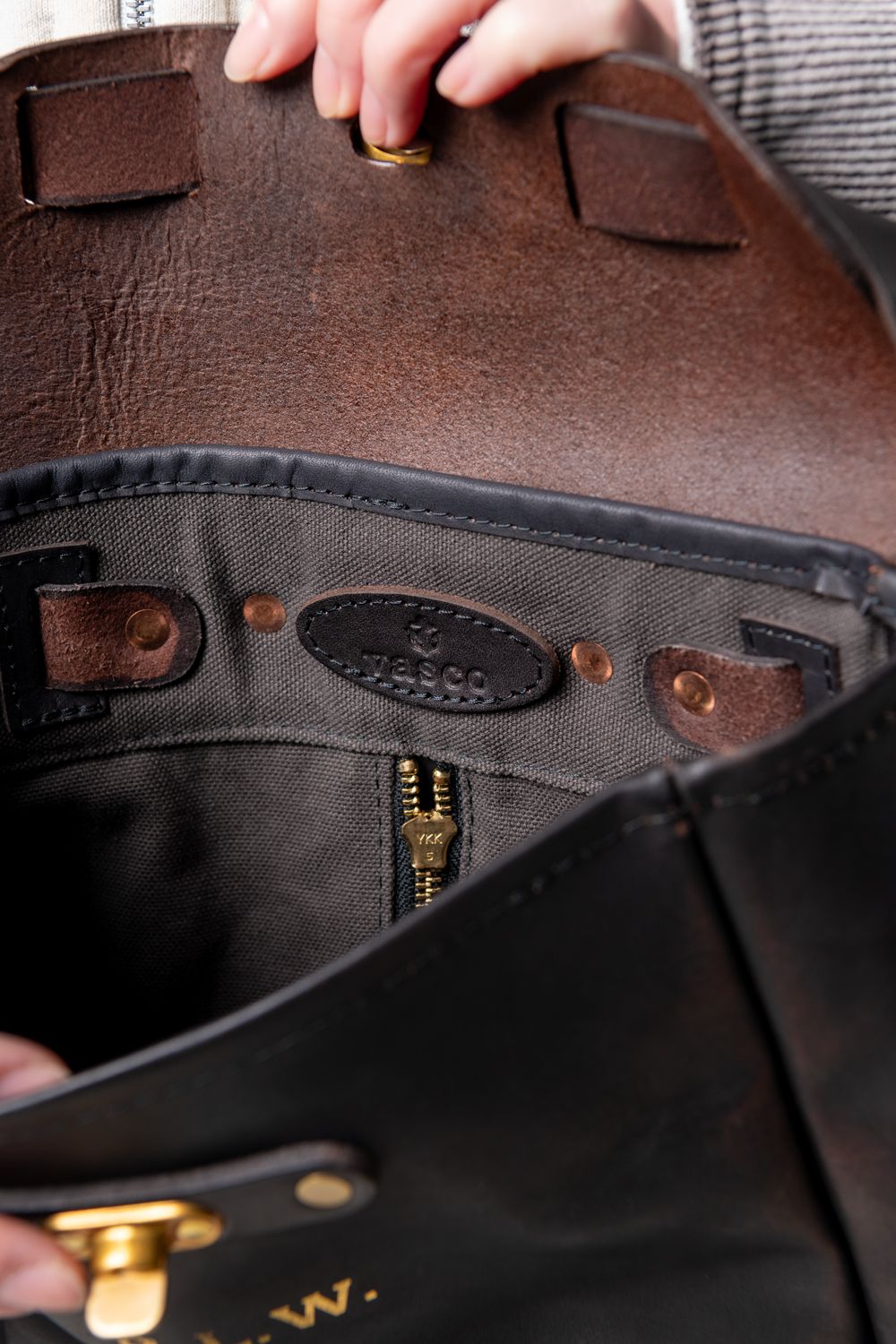 【ラスト1点 / 25SS】LEATHER VOYOGE 2WAY RUCKSACK -SMALL [BLACK]｜レザーリュックサック (2WAY) / ブラック