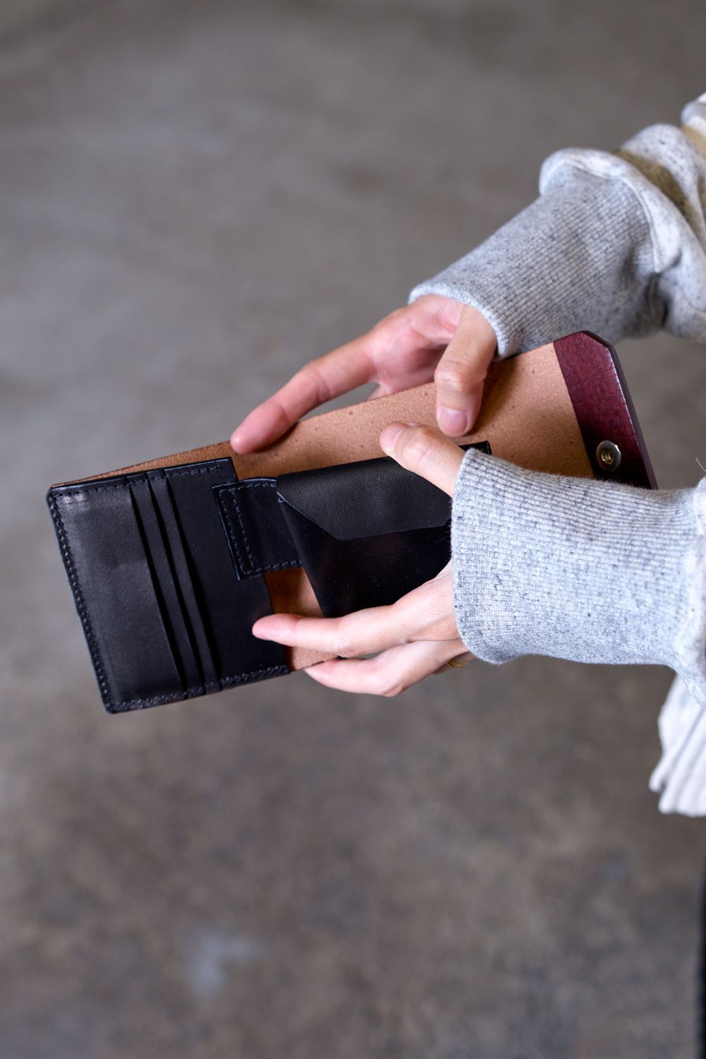 WORDING WALLET [BROWN] / ワーディングウォレット [ブラウン]