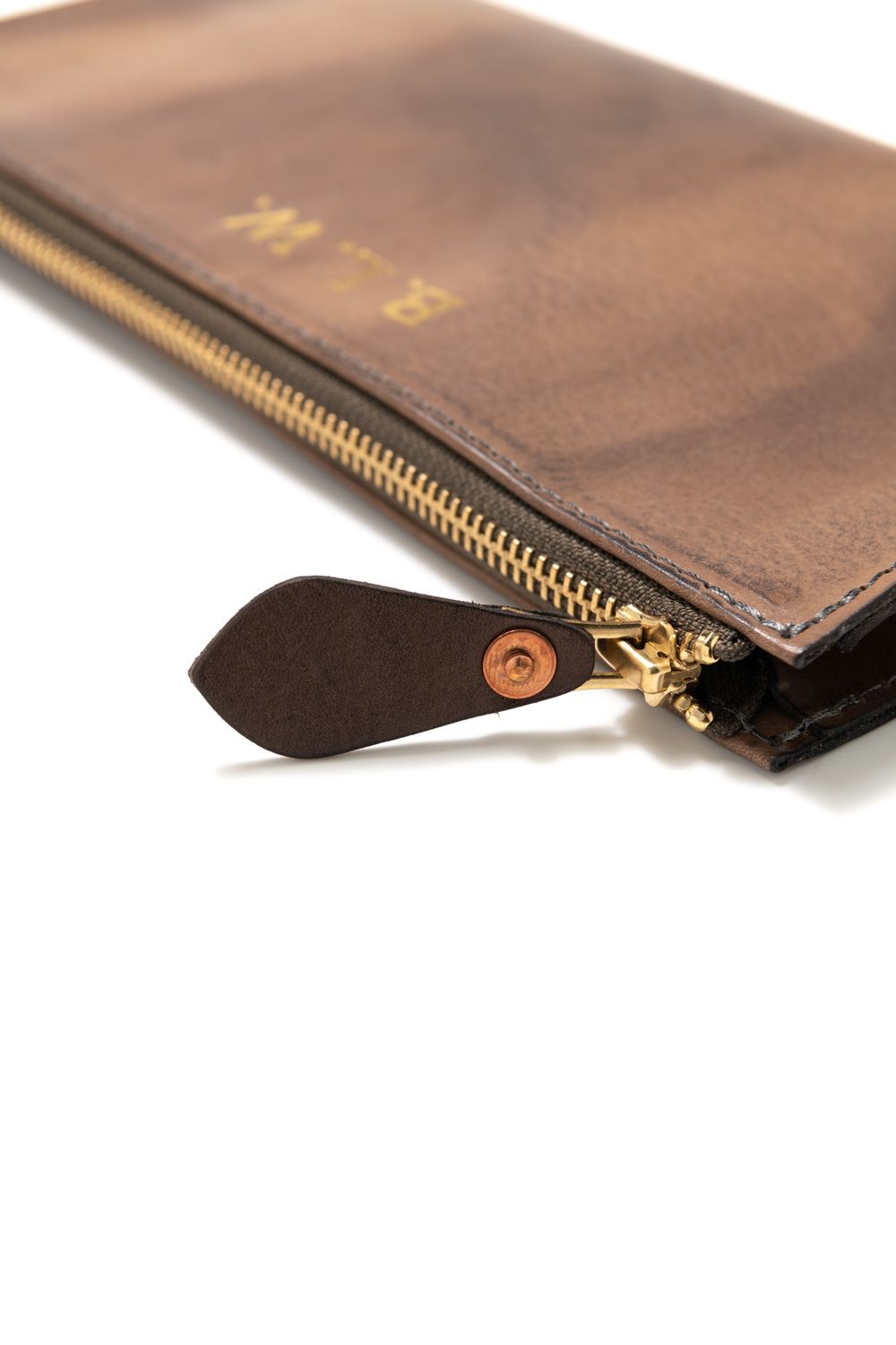 【ラスト1点 / 25SS】LEATHER WANDER POUCH【B.L.W.】/ GRAY | マチ付きレザーポーチ / グレー
