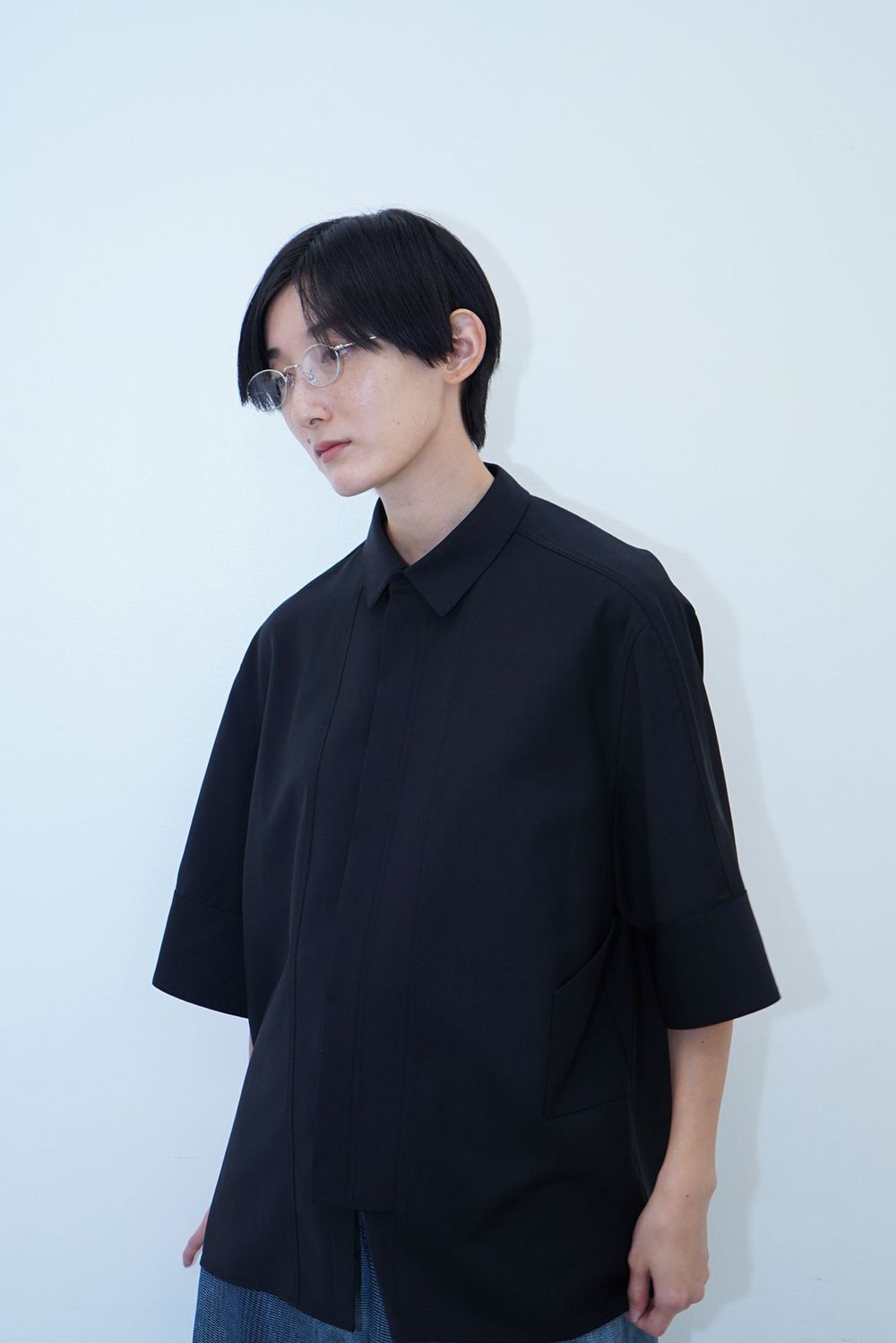 HATRA - 【予約商品 / 24SS】Tri Front Shirt [black] - トライ