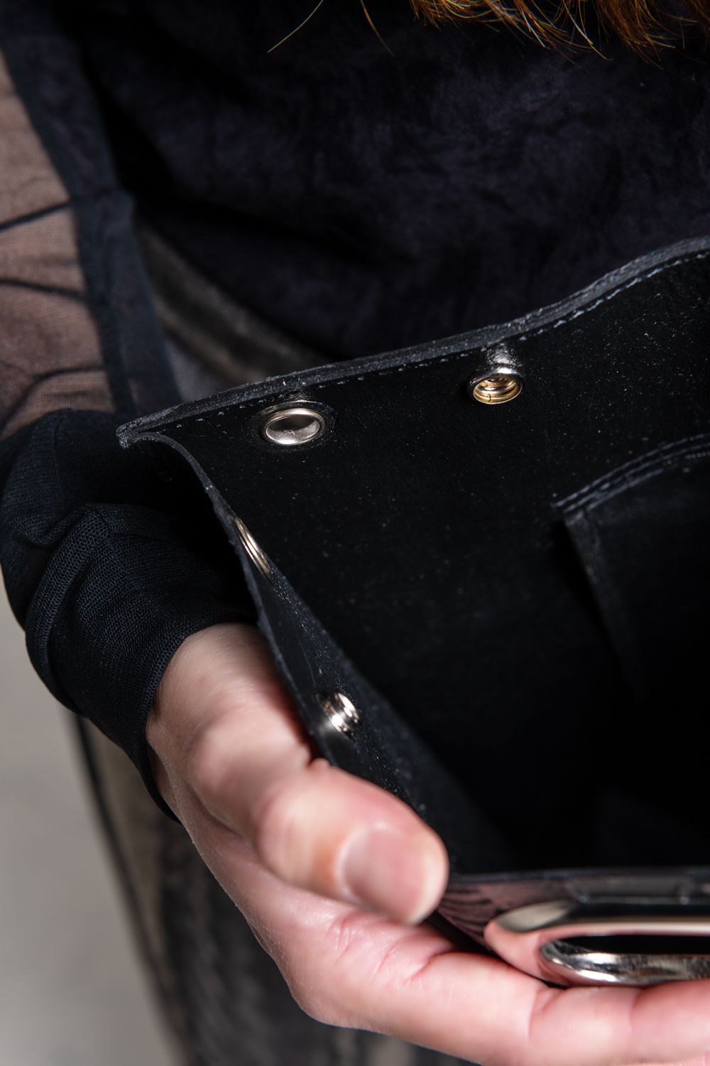 【お取り寄せ可能】壁クラッチ／ショルダー L・タテナガ [ブラック] / w25-04-bk