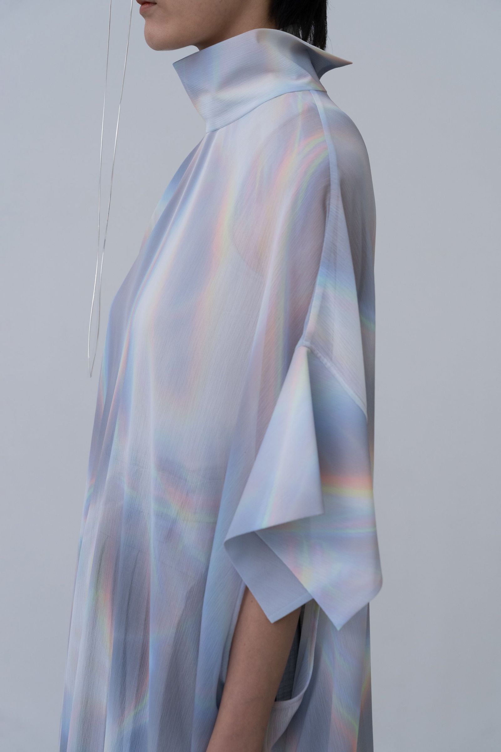 Phenomenal Sheer Robe [lay-white]