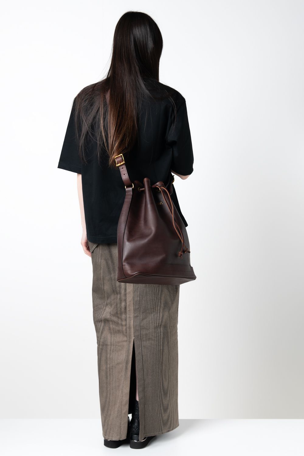 【ラスト1点 / 26SS】LEATHER WANDER PURSE BAG [BROWN] / レザーショルダーバッグ [ブラウン]