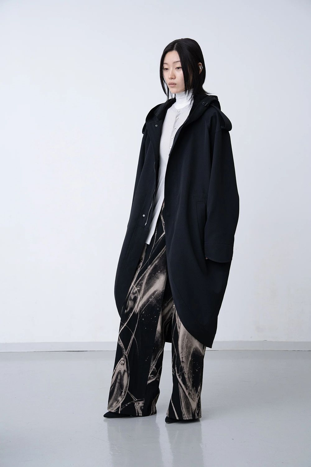 【26AW / 予約受付中】Disk Over Coat [black] - ディスクオーバーコート [ブラック] / FW26OU03
