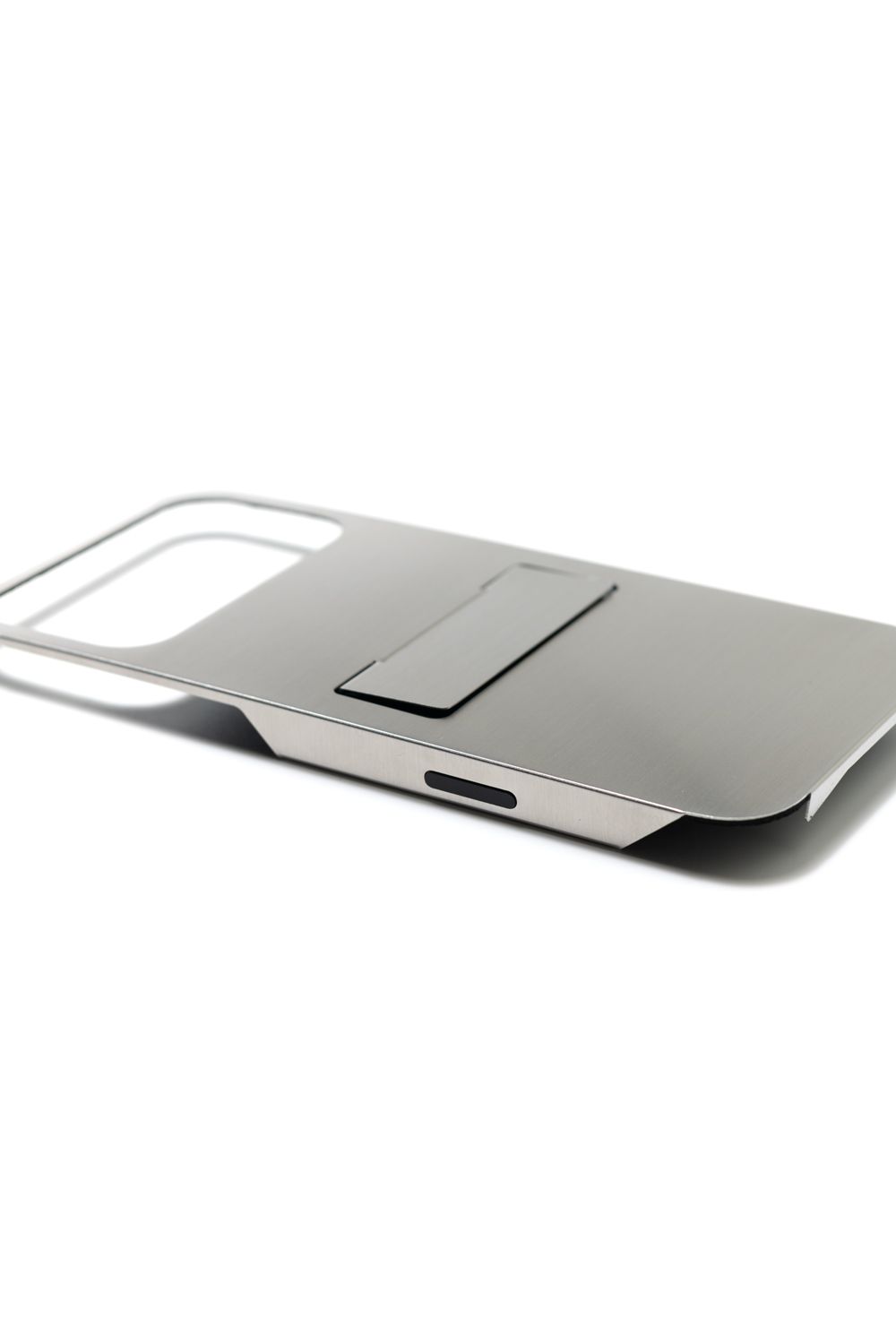 【iPhone17ProMax対応】FLAP series / HAIR LINE [ヘアーライン] / スタンド付きiPhone17ProMaxケース