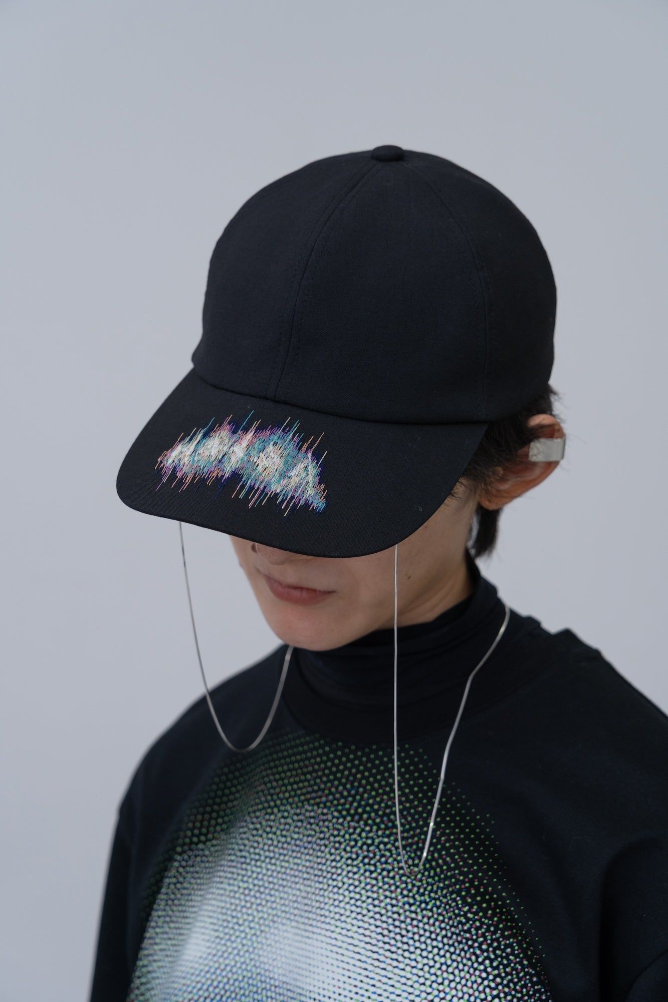 Winker Embroidery Cap [black]
