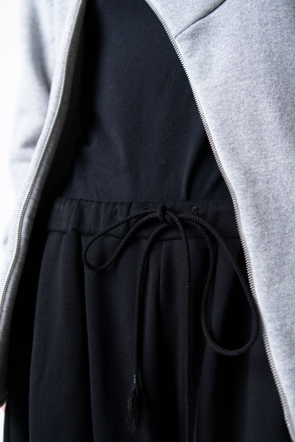 【23AW】chord balloon pants [BLACK] - コードバルーンパンツ [ブラック] / vuy-a23-p03