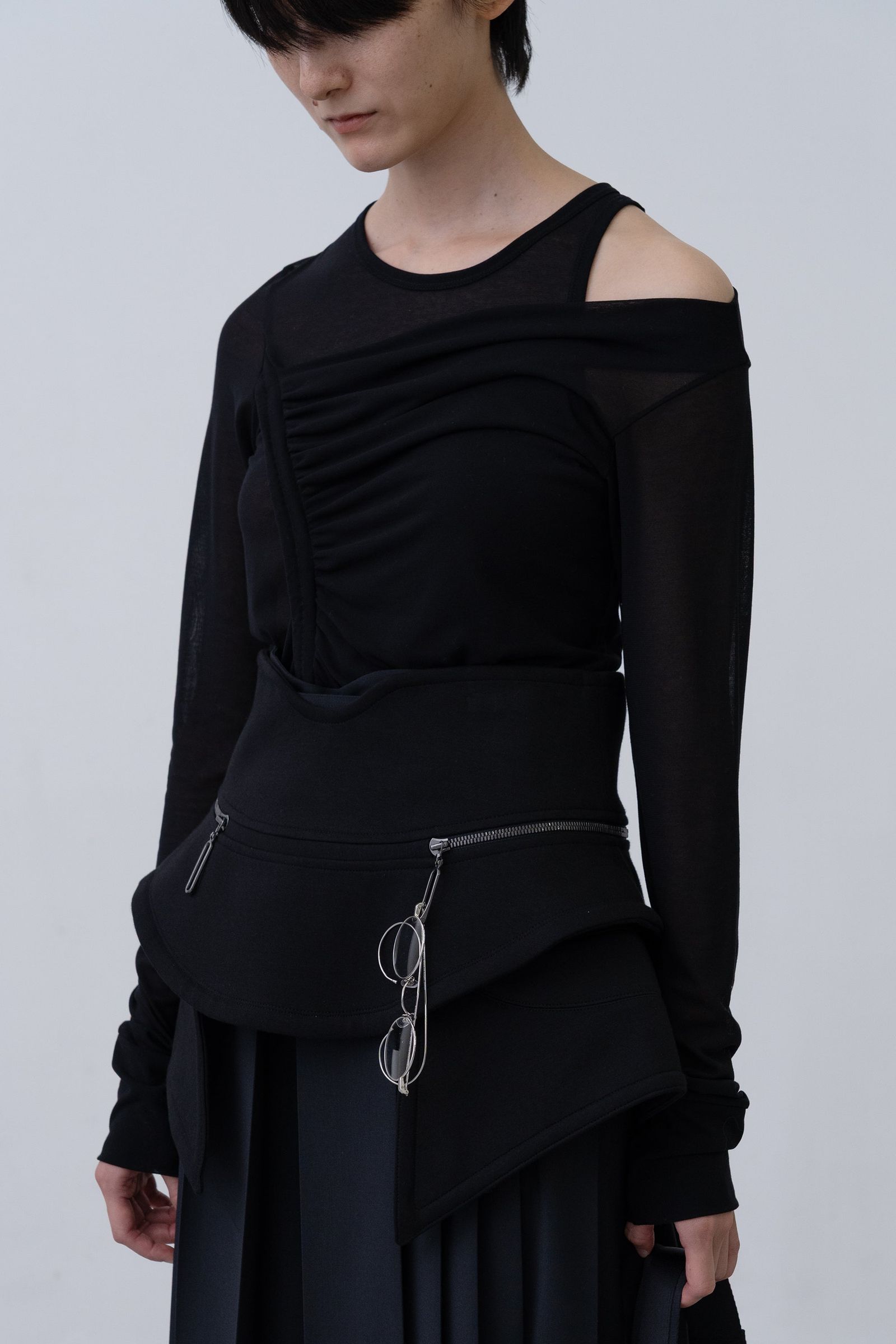 Equil Tank [black]